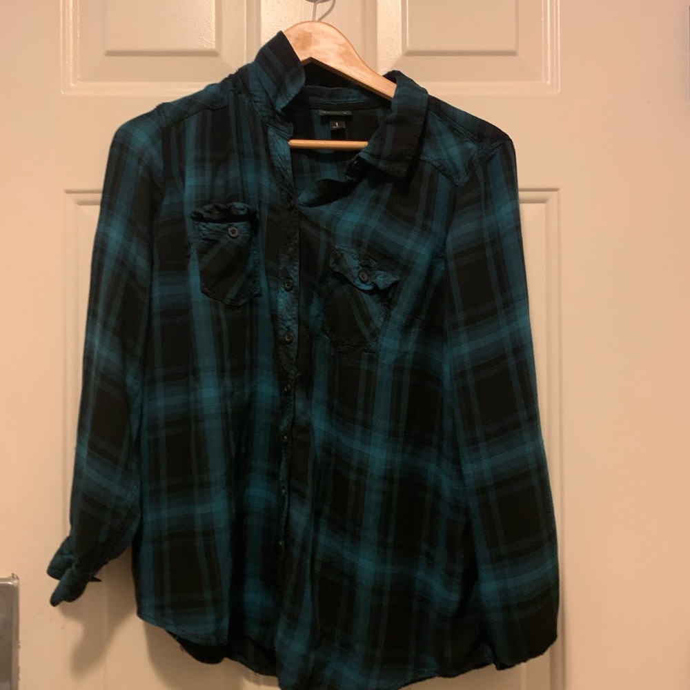 GUC Buffalo check plaid button down shirt